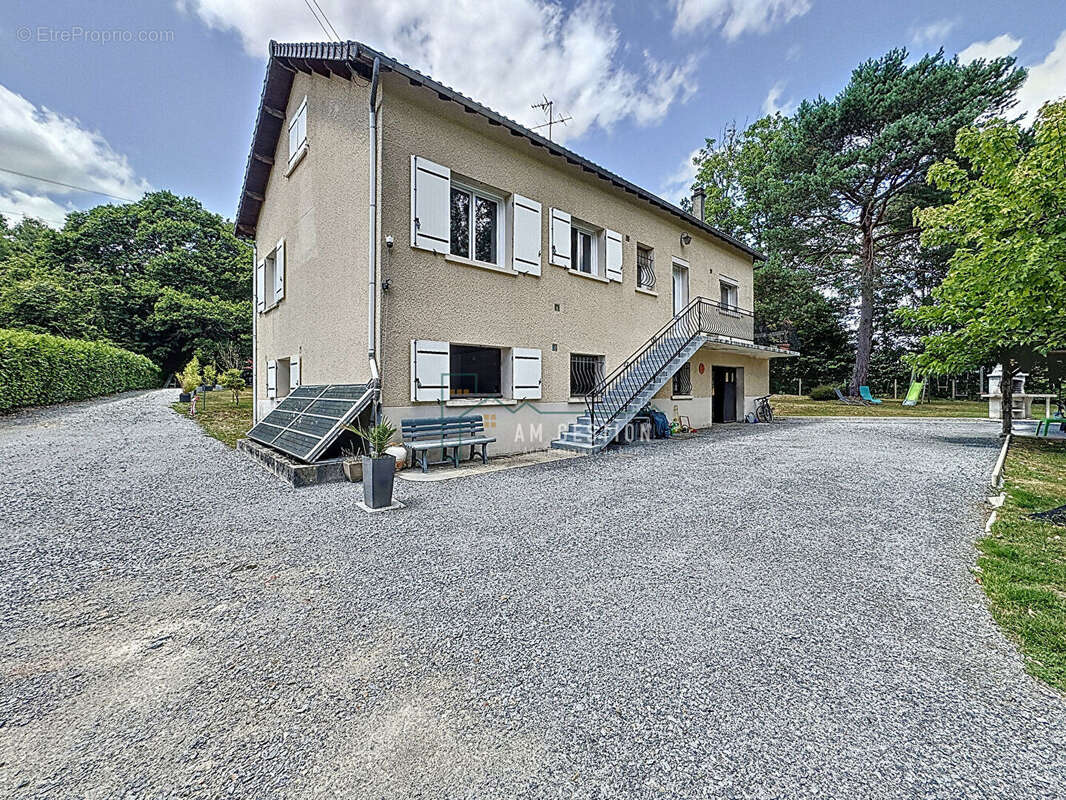 Maison à SAINT-PRIEST-TAURION