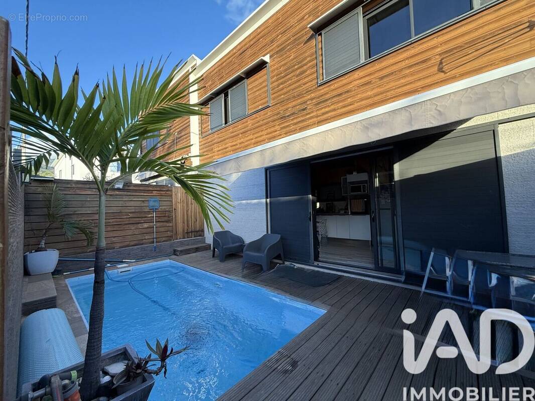 Photo 1 - Maison à LES TROIS-BASSINS