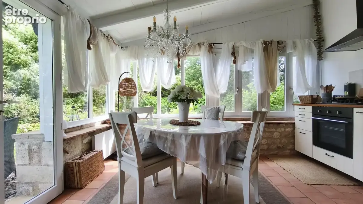 Magnifique maison en pierre avec gîte attenant et 6 575 m2 de terrain arboré - photo 25