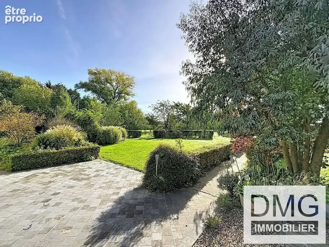 Maison 10 pièces 289 m² à vendre à Steenvoorde (59114) - photo 6