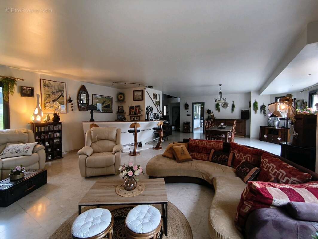 Maison à CHAMPAGNE-SUR-OISE