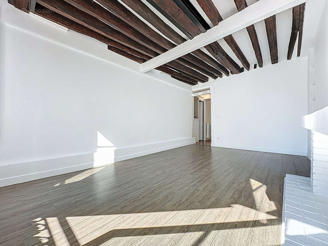 Appartement à PARIS-10E