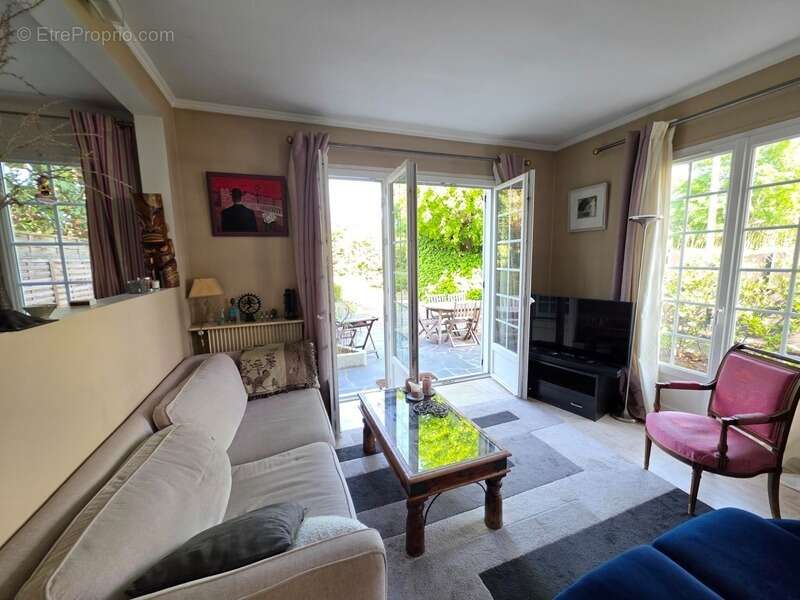 Maison à vendre 9 pièces CHATOU (78) - photo 4