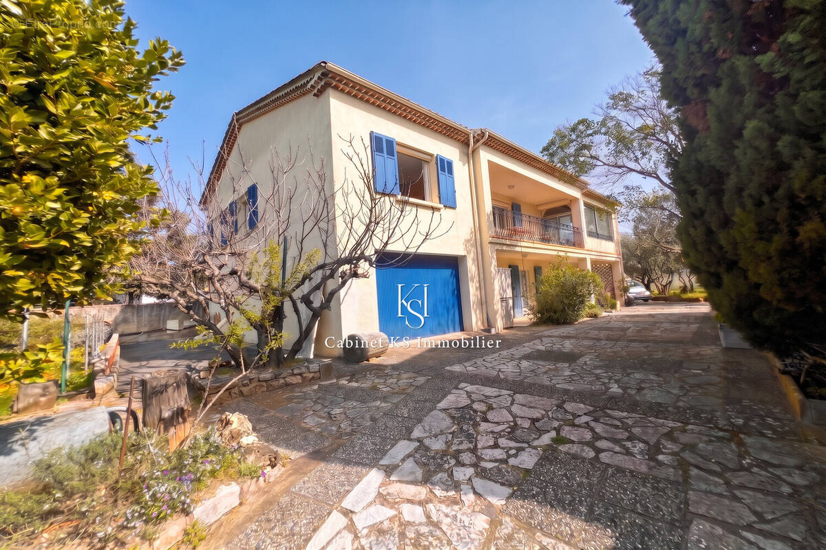 Maison à SAINT-MAXIMIN-LA-SAINTE-BAUME
