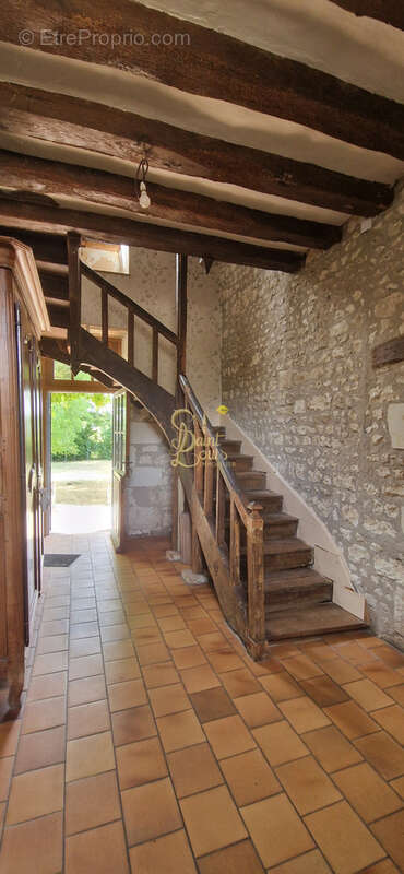 Ancien presbytere du xviiième 5 chambres poss 6 - photo 8