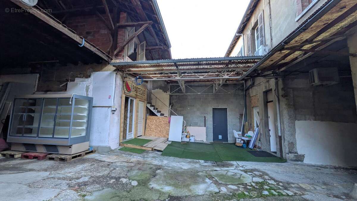 Appartement à LES AVENIERES