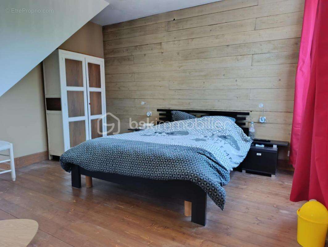 Maison à MENIL-HUBERT-EN-EXMES