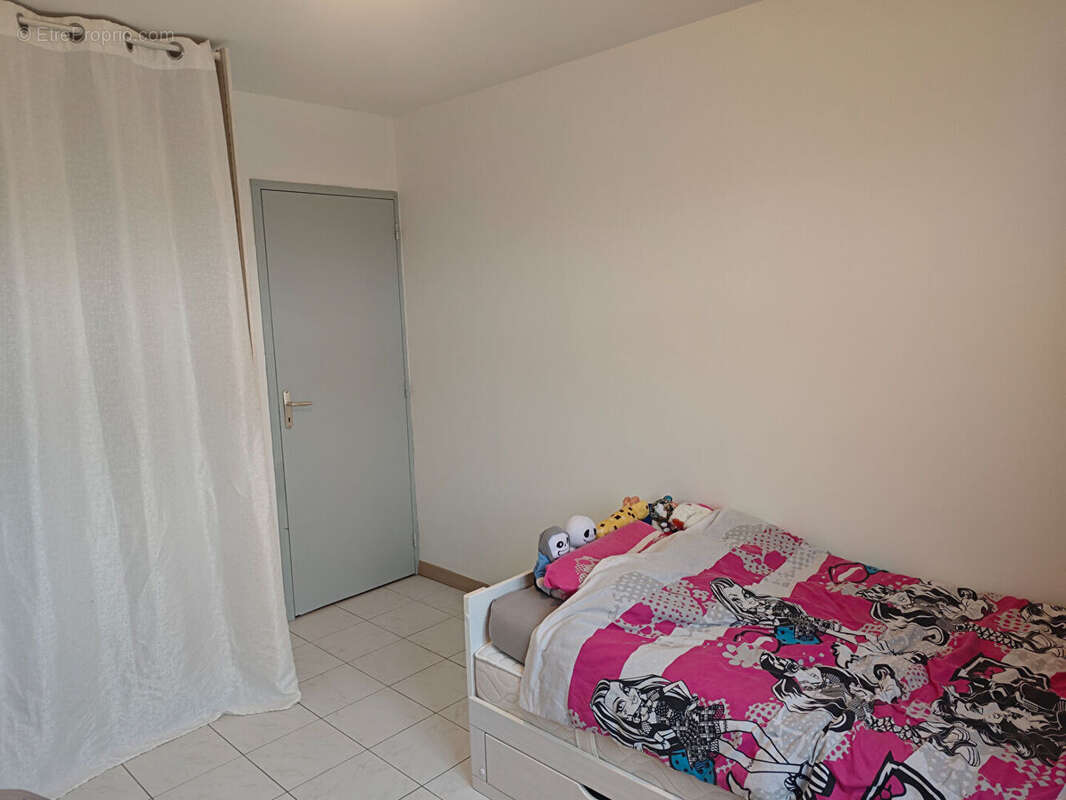 Maison à SAINT-COUTANT-LE-GRAND