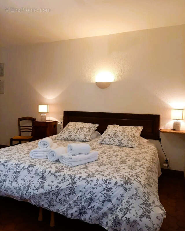 Vente murs et fonds de commerce, Hôtel de charme à Nolay - photo 2