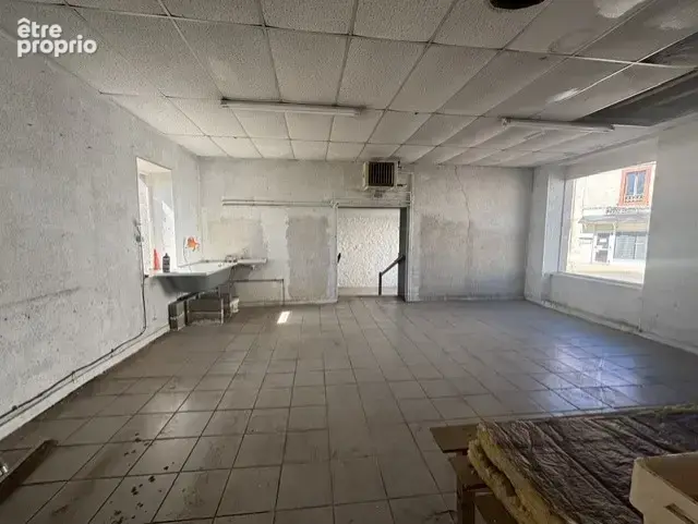 EXCLUSIVITE à ETANG SUR ARROUX, immeuble à usage professionnel en centre bourg à rénover. - photo 3