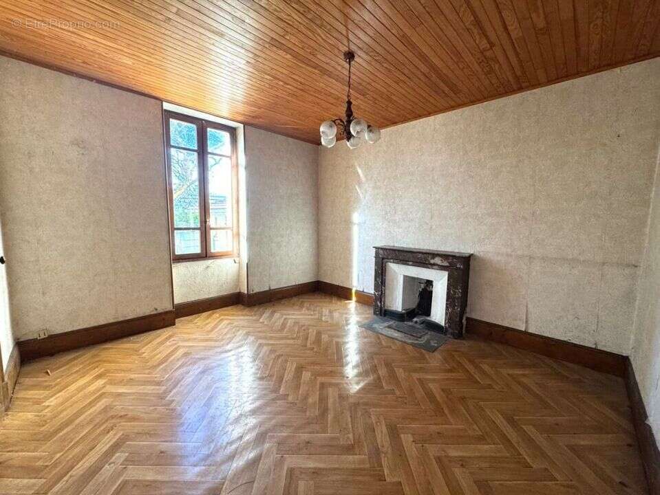 Maison à ROMANS-SUR-ISERE