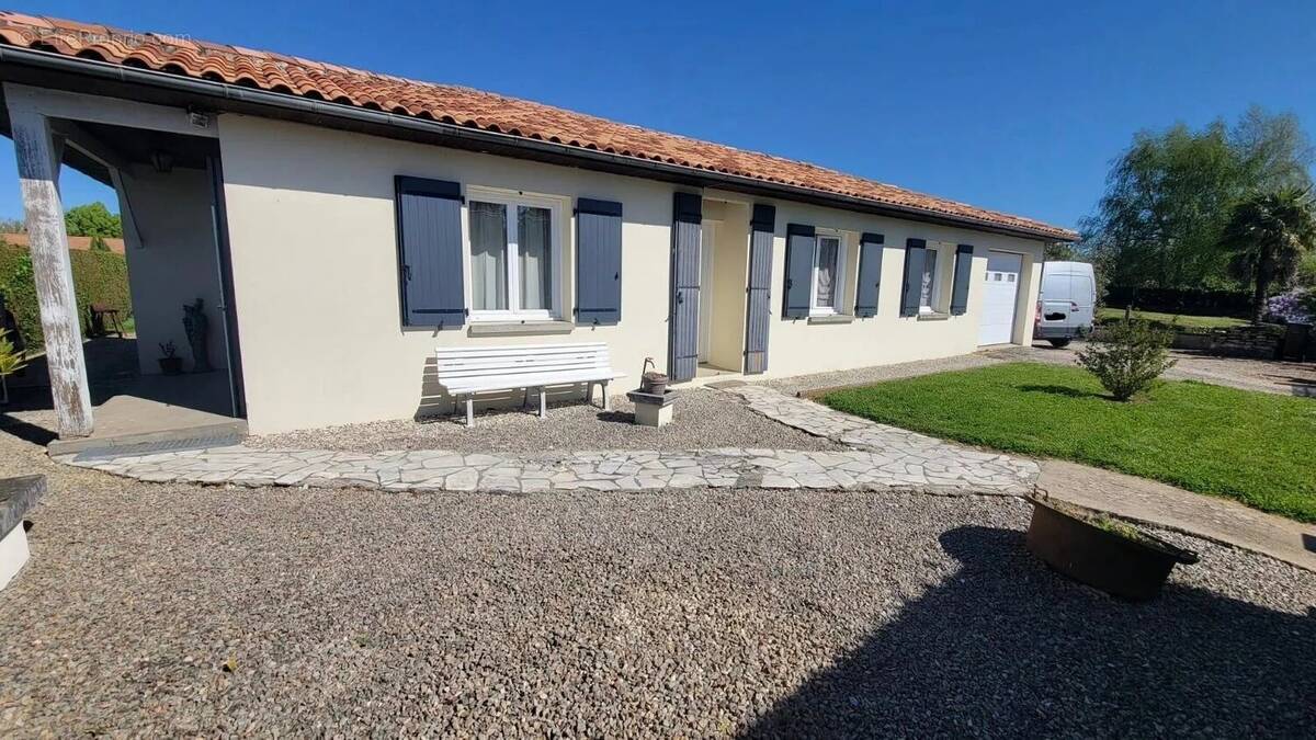 Maison à VERTEUIL-SUR-CHARENTE