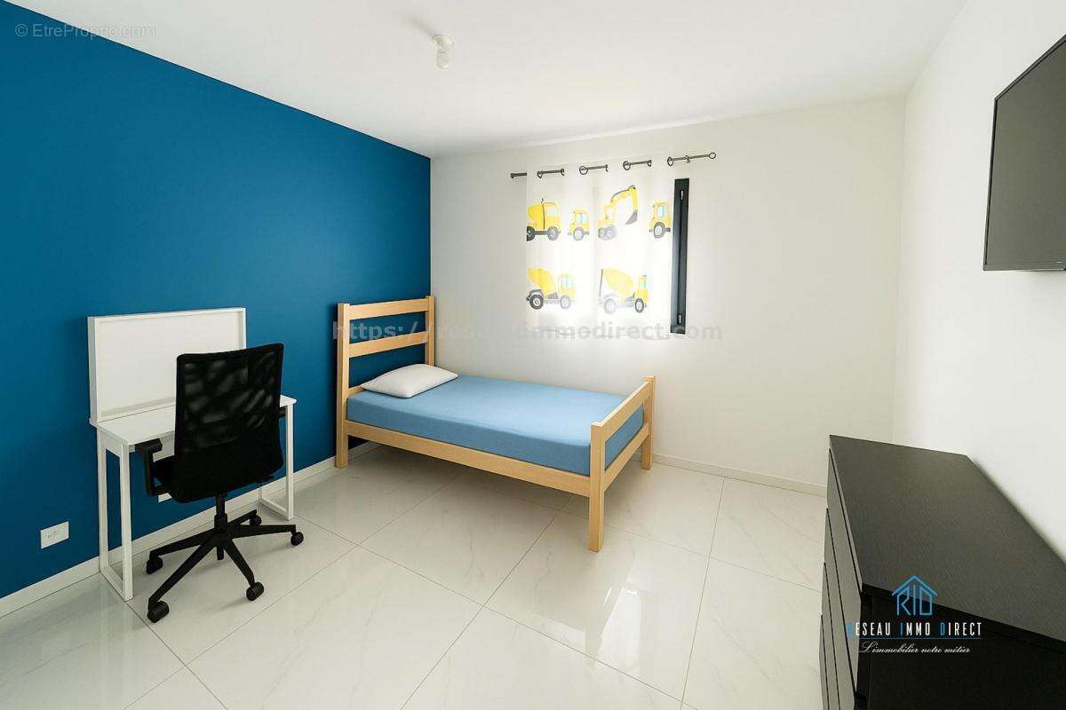 Maison à SAINT-SIMEON-DE-BRESSIEUX