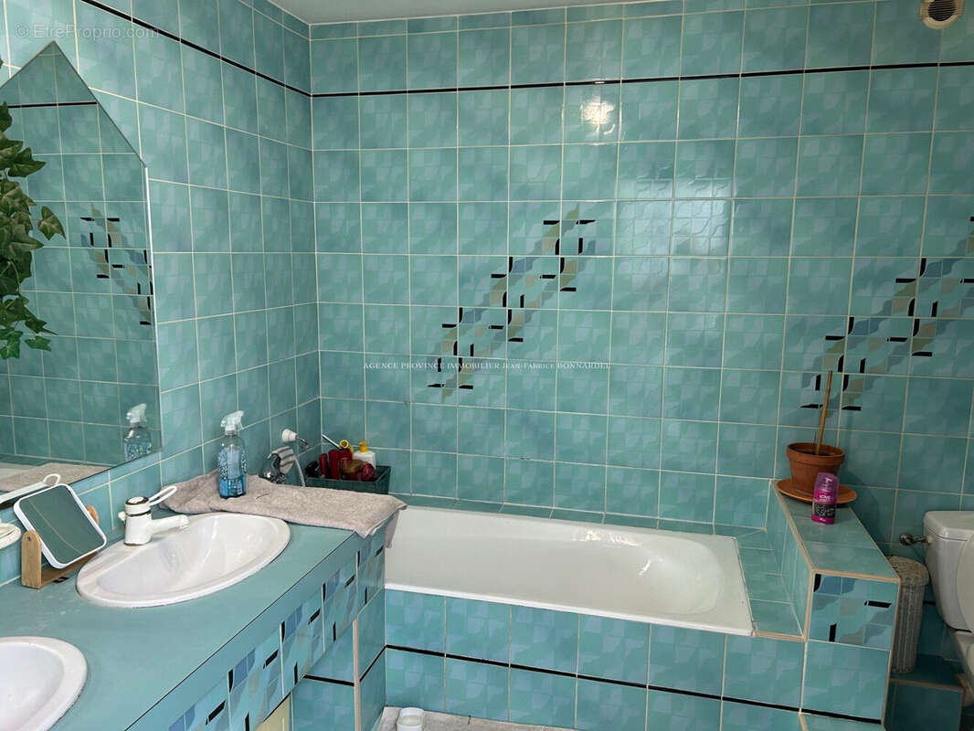 Appartement 268 m² à Valreas  - photo 8