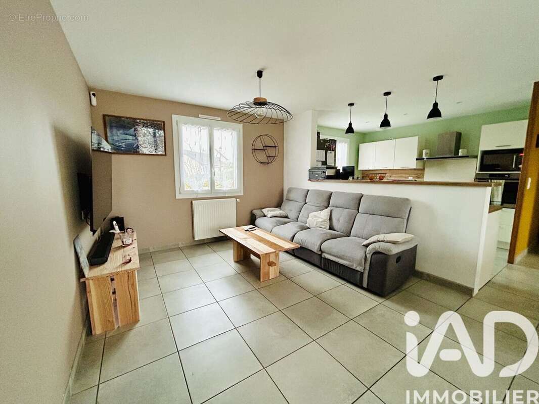 Photo 2 - Maison à BUSSY-EN-OTHE