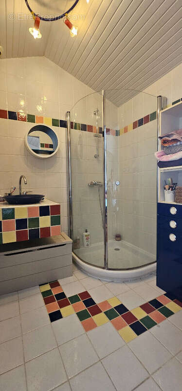 La montagne, en plein bourg, maison en pierre 4 chambres, terrain 345 m² - photo 14