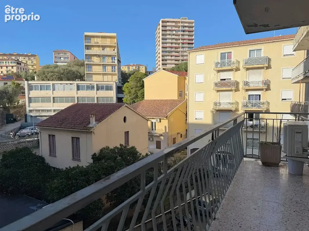 A vendre appartement traversant t3 centre ville d'ajaccio - photo 3