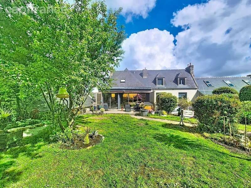Appartement à LOCRONAN