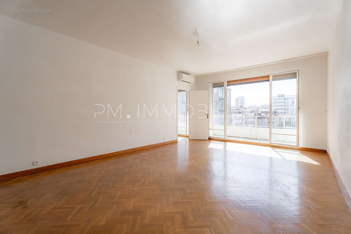 Appartement à MARSEILLE-8E