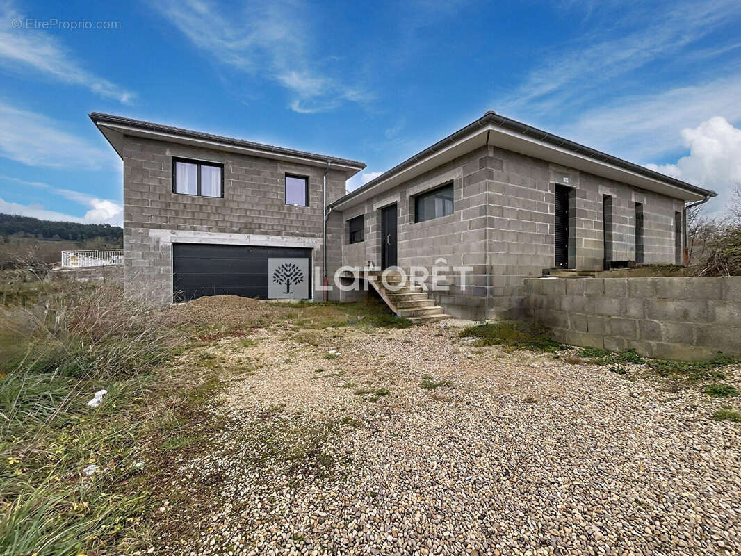 Maison à MEILLONNAS