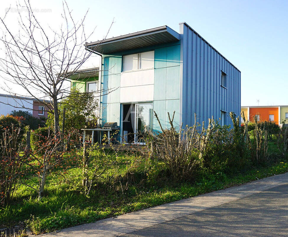 Maison à LES HERBIERS
