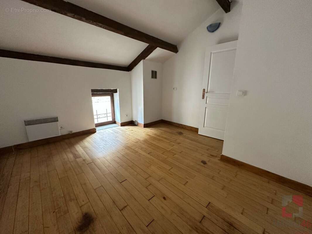 Maison à FRAYSSINET-LE-GELAT