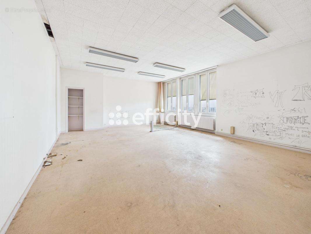 Appartement 655 m² à Bourg-En-Bresse  - photo 12