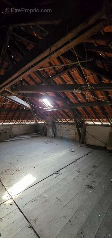 Maison à LE PALAIS-SUR-VIENNE