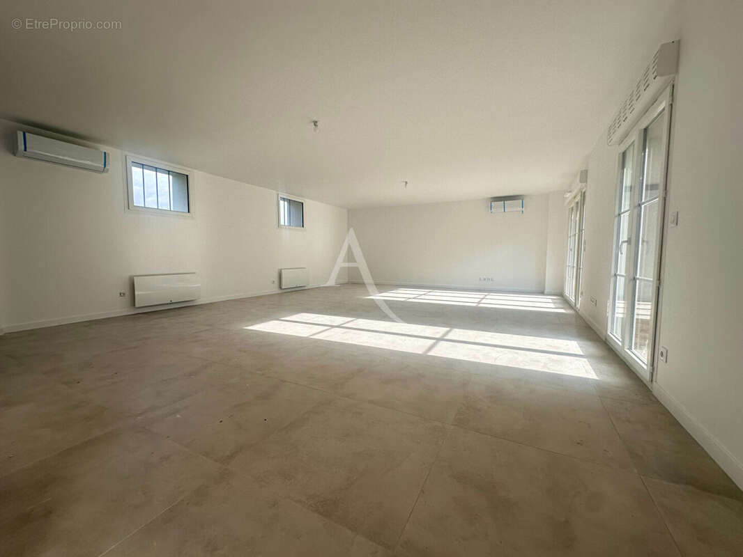 Maison à CHANTELOUP-EN-BRIE