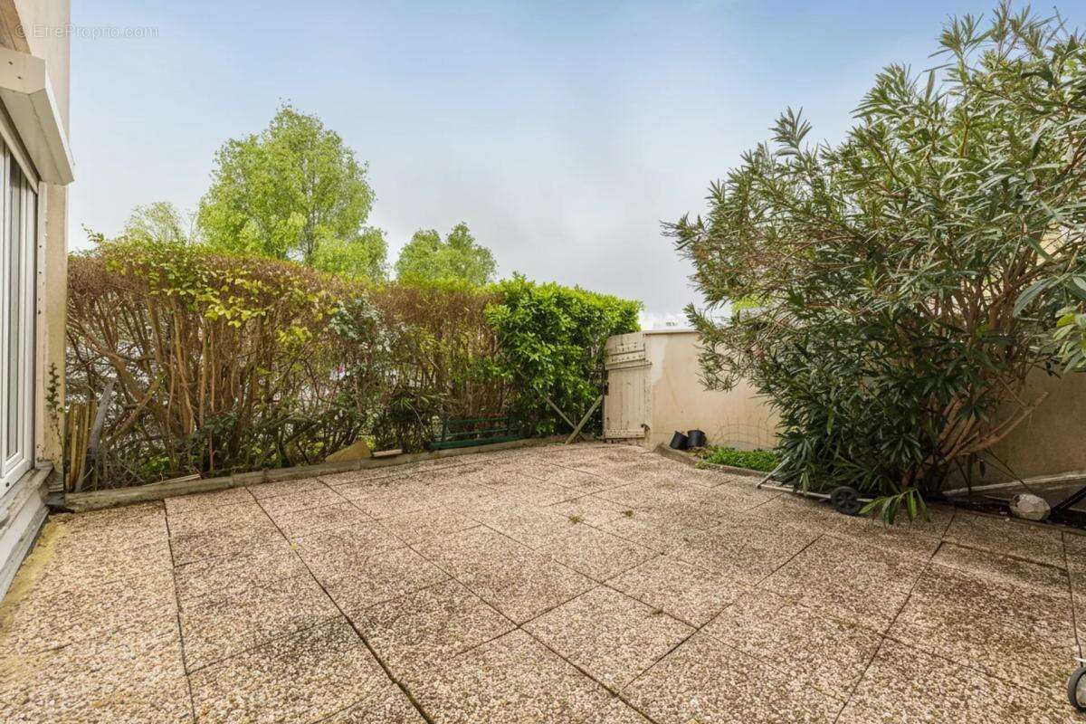 Appartement à SAVIGNY-LE-TEMPLE