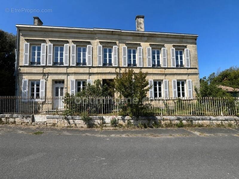 Maison à MOULIS-EN-MEDOC