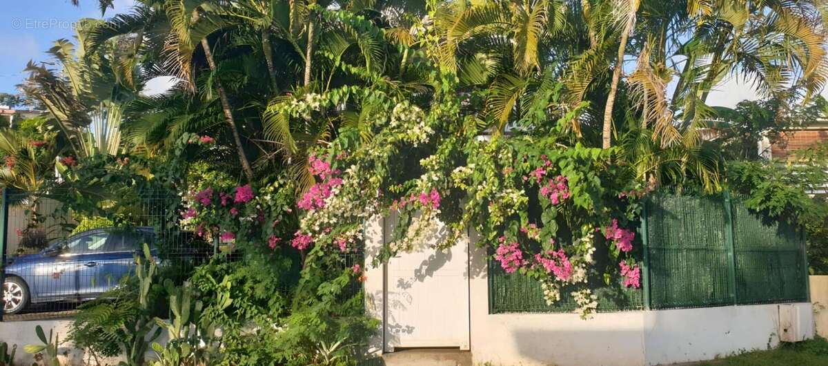 Appartement à SAINTE-LUCE