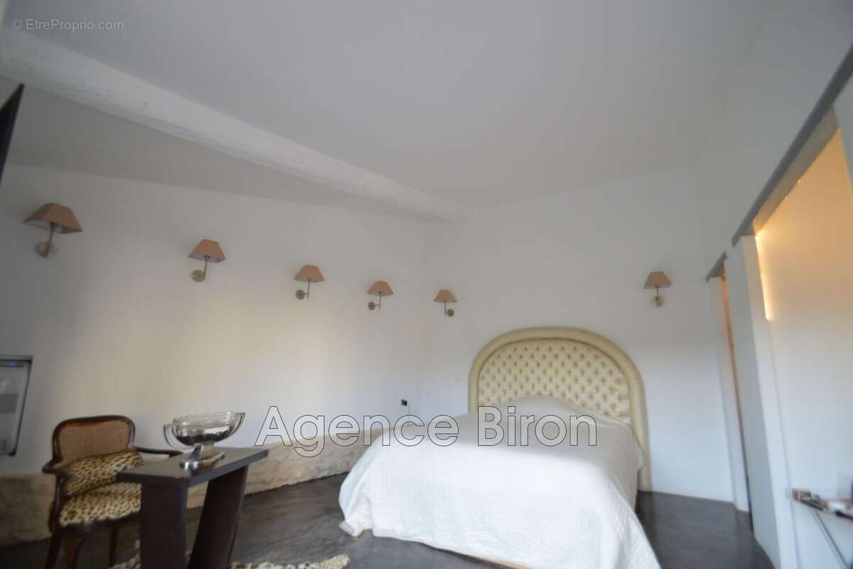 Appartement à LE PUY-SAINTE-REPARADE