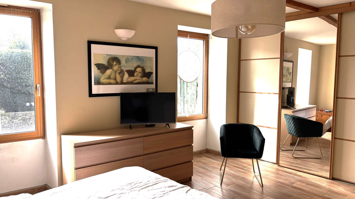 Maison à ETOILE-SUR-RHONE