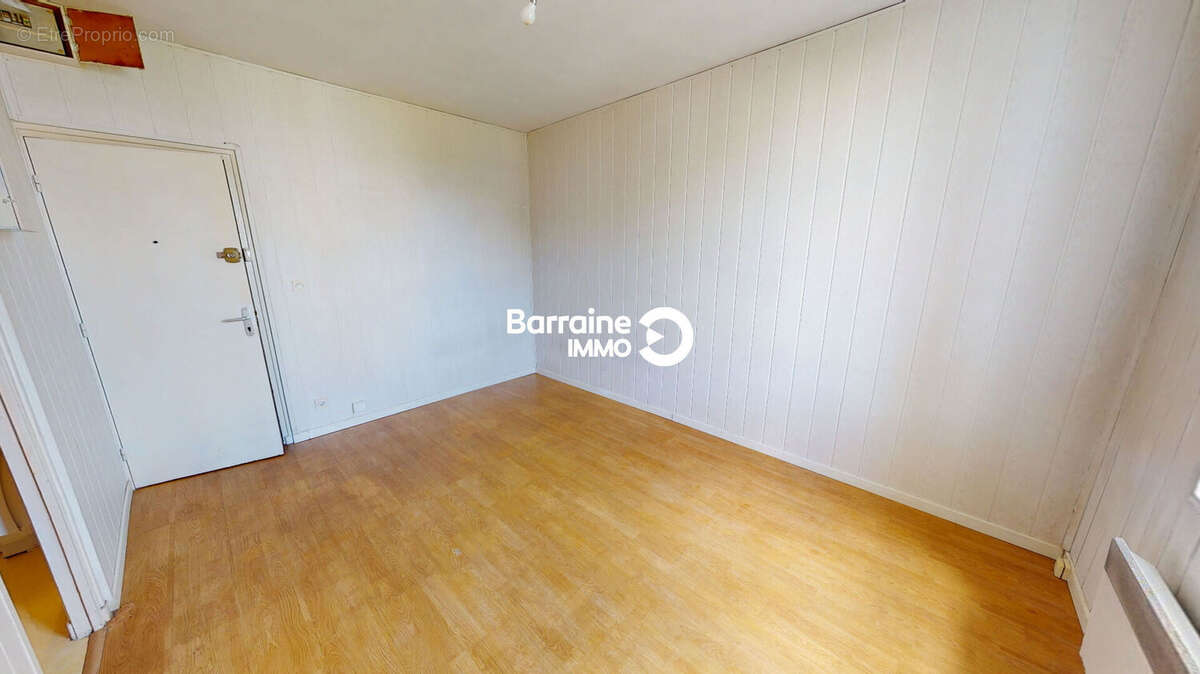 A vendre brest croix rouge ideal investisseur appartement t1 studio 2e etage 1 parking privatif - photo 7