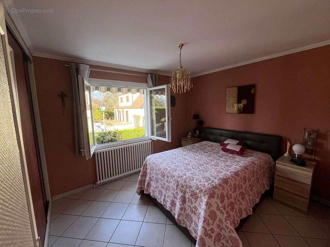 Maison à LES BREVIAIRES