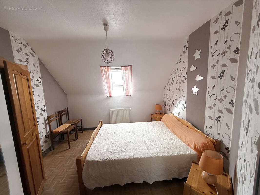 Maison à PLOUNEOUR-TREZ