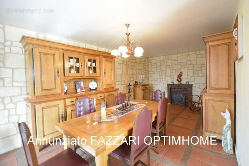 À vendre en exclusivité à Stenay, vaste maison familiale de plain-pied – 175 m² habitables – 5 chambres – terrain 1 528 m² - photo 20
