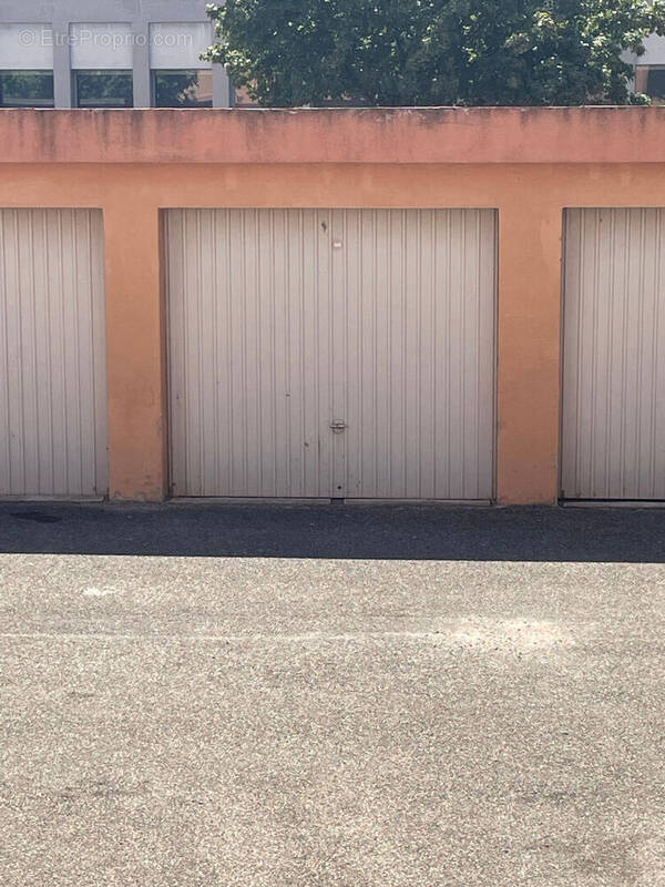 Parking à GARDANNE