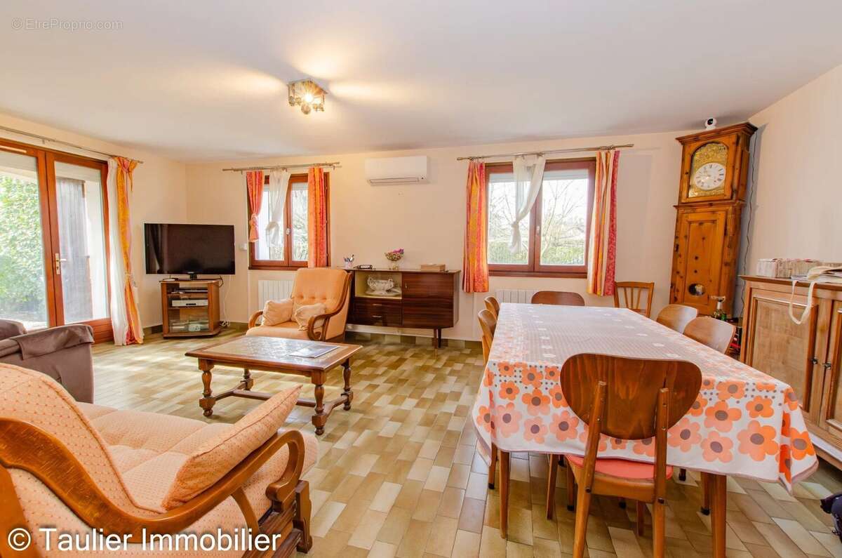 Maison à SAINT-VERAND