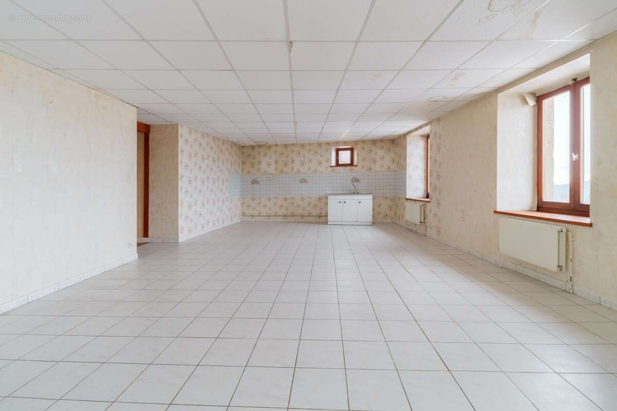 Appartement à USSON-EN-FOREZ