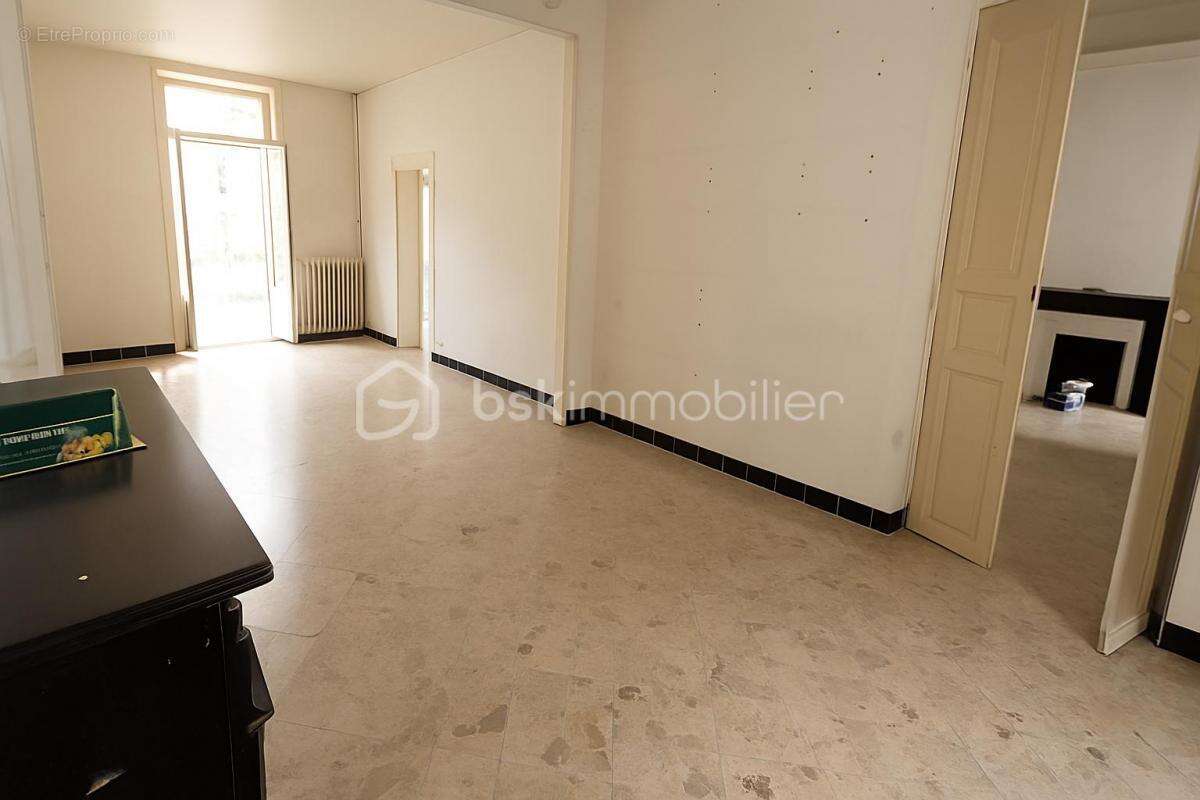  Maison de charme 180 m² + dépendance + jardin - photo 9