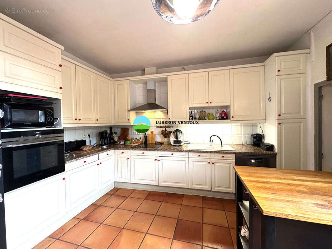 Belle Propriété à  Pernes Les Fontaines  315 m2 - photo 5