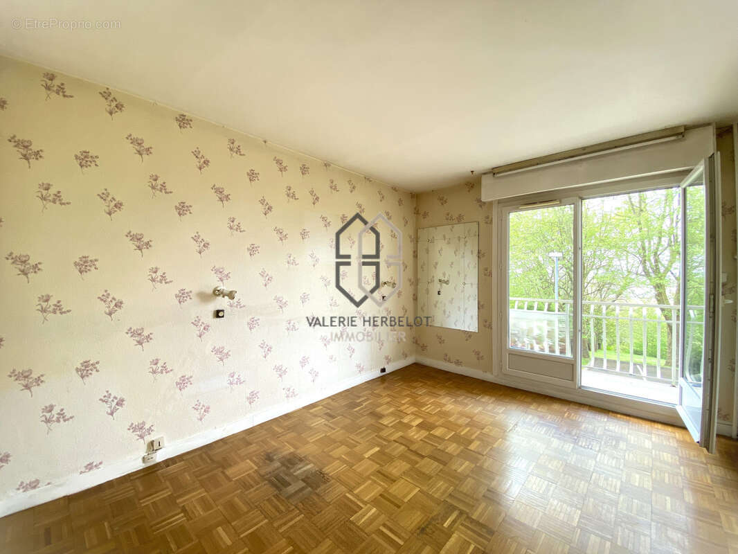 Appartement à CHENNEVIERES-SUR-MARNE