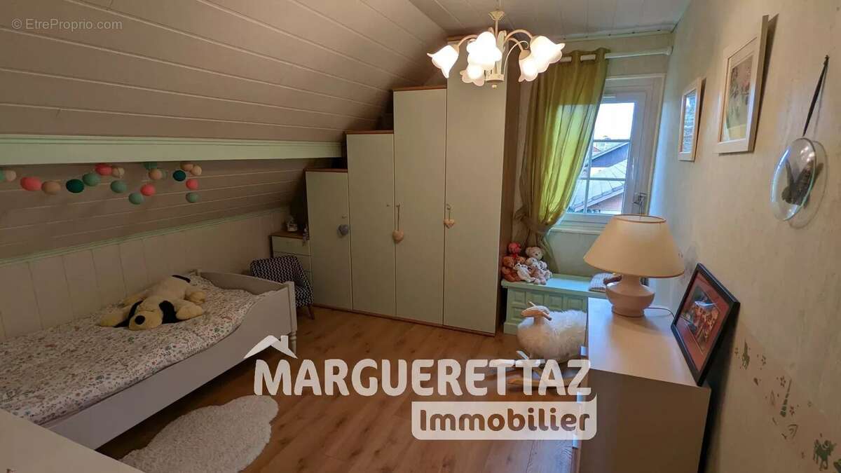 Maison à CRANVES-SALES