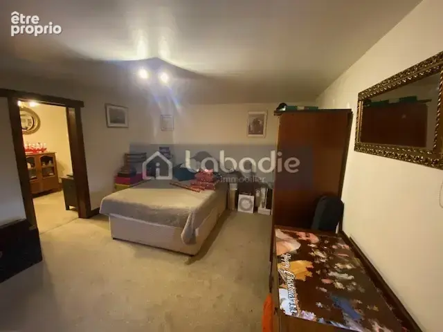 Maison en excellent etat, pleine de charme, terrain de 2000m2. - photo 7