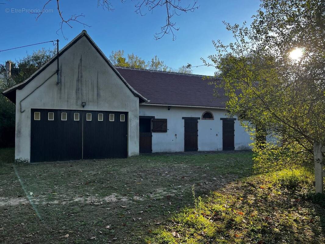 Maison à VIENNE-EN-VAL