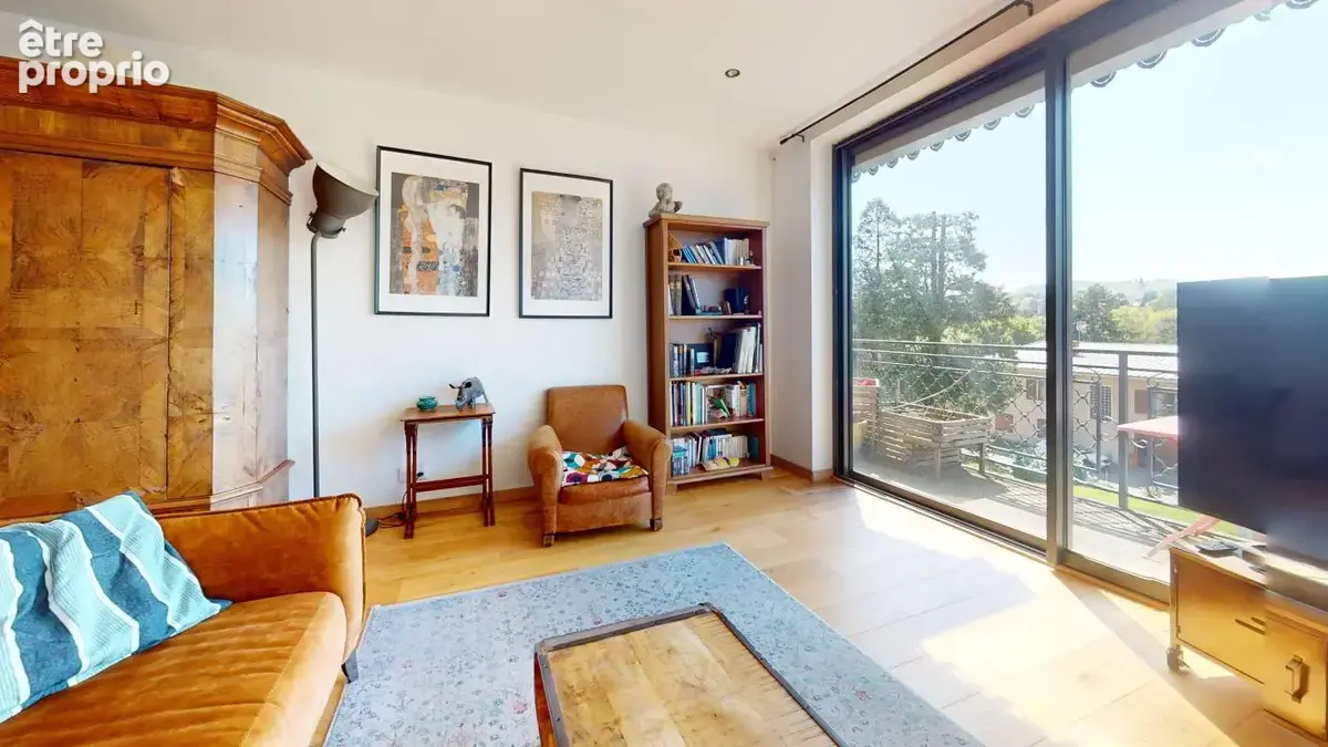 Bel appartement Duplex T6 avec terrasse à ciel ouvert d'environ 50m2 et balcon - photo 2