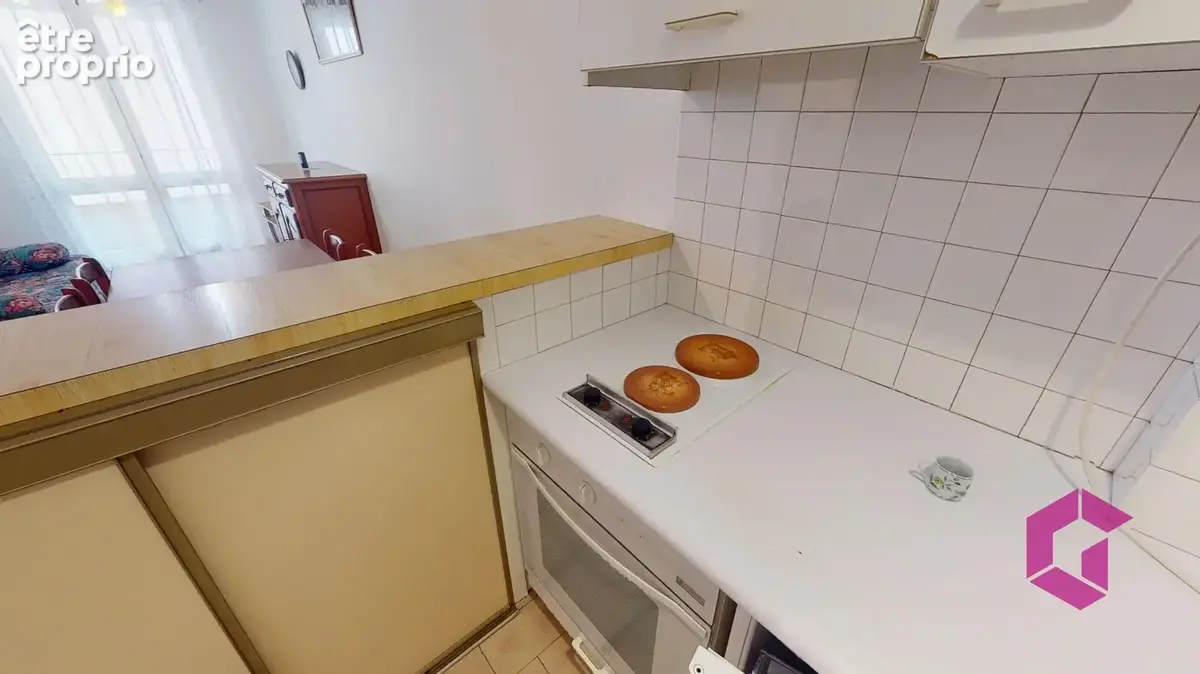 EXCLUSIVITÉ   PLEIN CENTRE, PLACE MICHELET, T2 au 2ème étage avec ascenseur, balcon, garage, et cave - photo 12