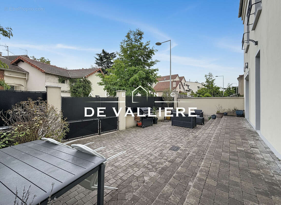 Maison à NANTERRE
